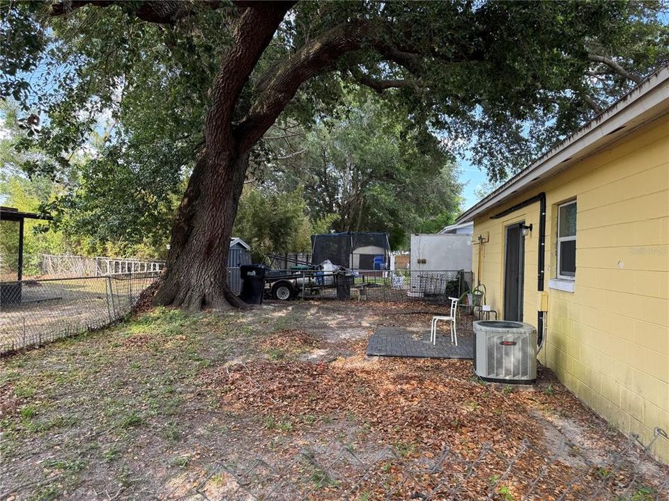 Active With Contract: $290,000 (4 beds, 2 baths, 1327 Square Feet)