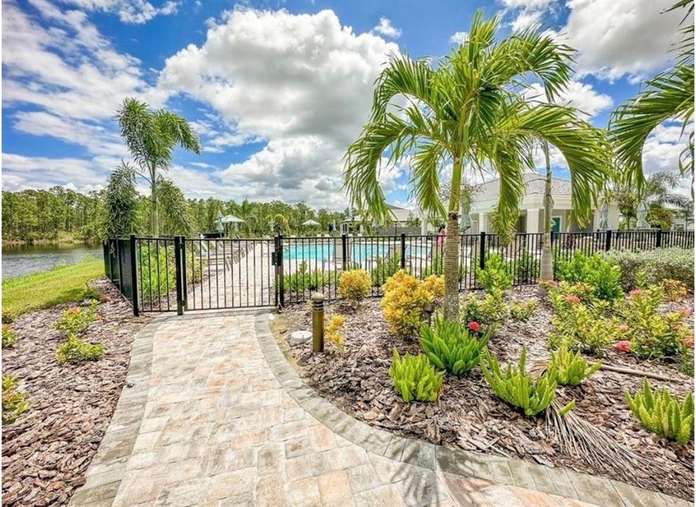 En Venta: $274,000 (3 camas, 2 baños, 1661 Pies cuadrados)