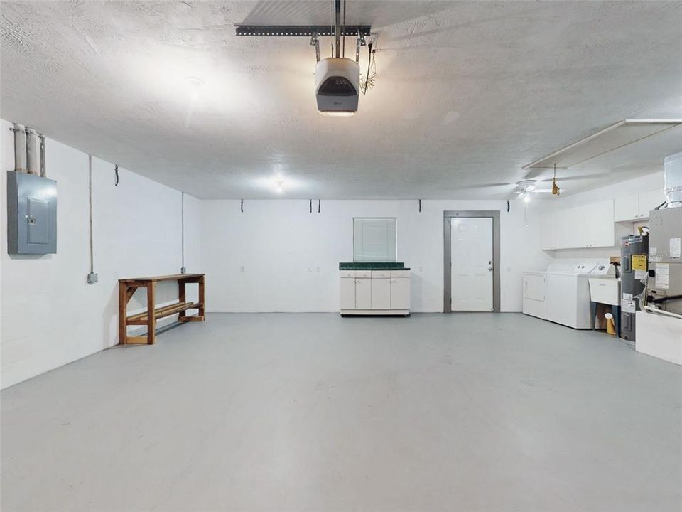 На продажу: $399,900 (3 спален, 2 ванн, 1040 Квадратных фут)