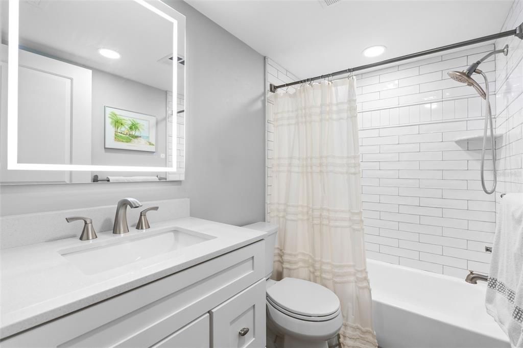 For Sale: $398,900 (2 beds, 2 baths, 1065 Square Feet)