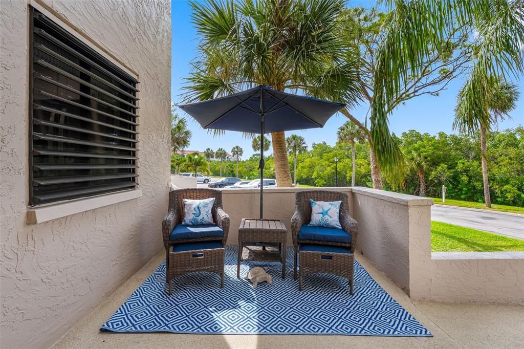 For Sale: $398,900 (2 beds, 2 baths, 1065 Square Feet)