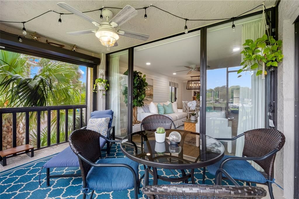 For Sale: $398,900 (2 beds, 2 baths, 1065 Square Feet)