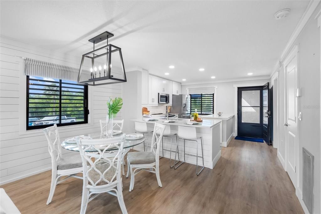 For Sale: $398,900 (2 beds, 2 baths, 1065 Square Feet)