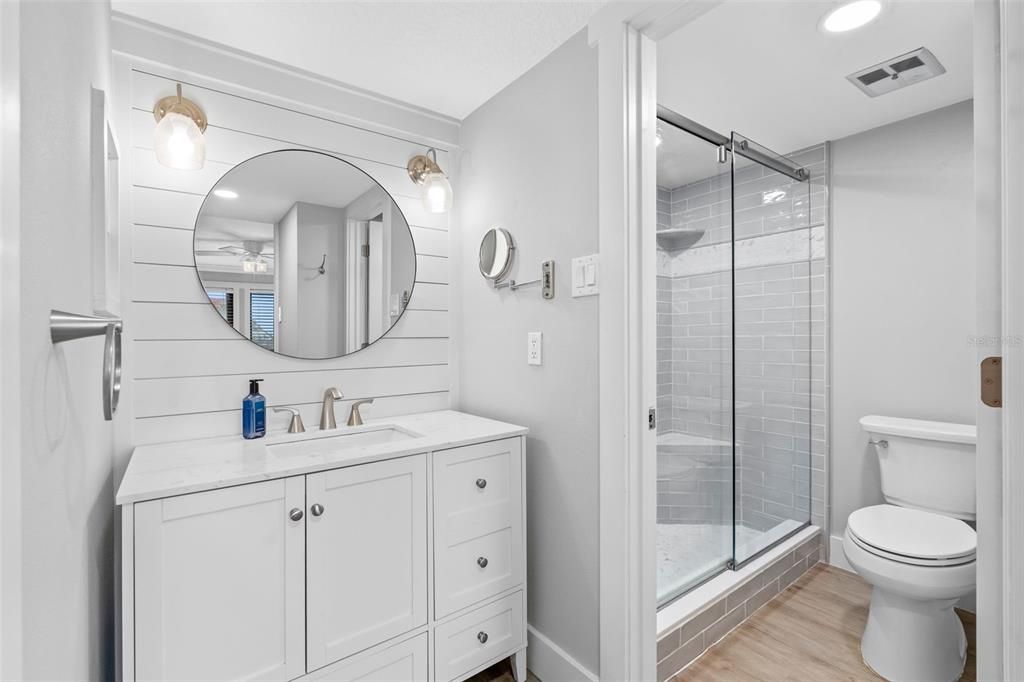 For Sale: $398,900 (2 beds, 2 baths, 1065 Square Feet)