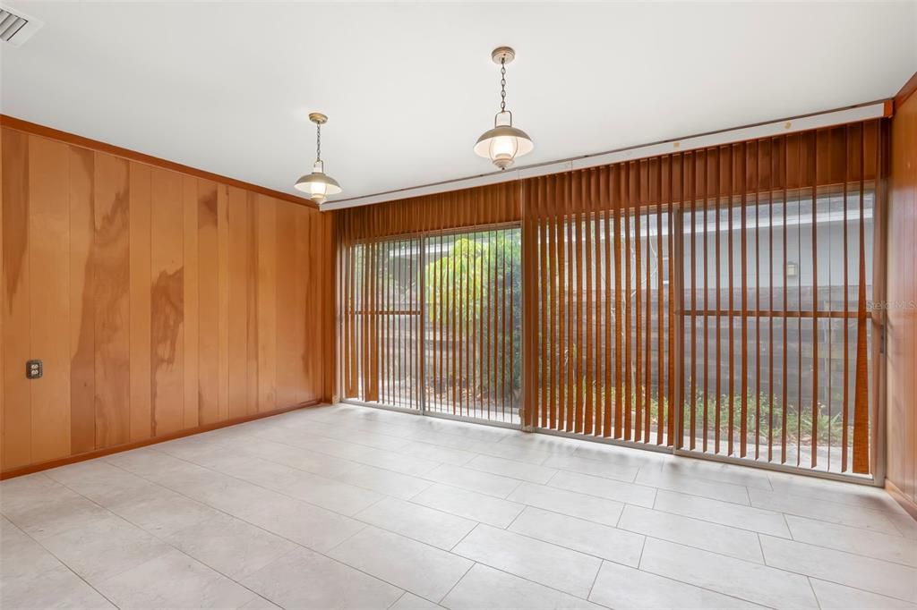 En Venta: $974,000 (4 camas, 2 baños, 2017 Pies cuadrados)