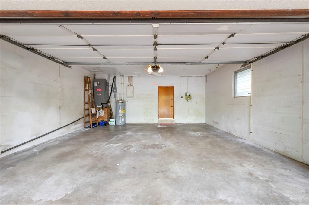 En Venta: $974,000 (4 camas, 2 baños, 2017 Pies cuadrados)