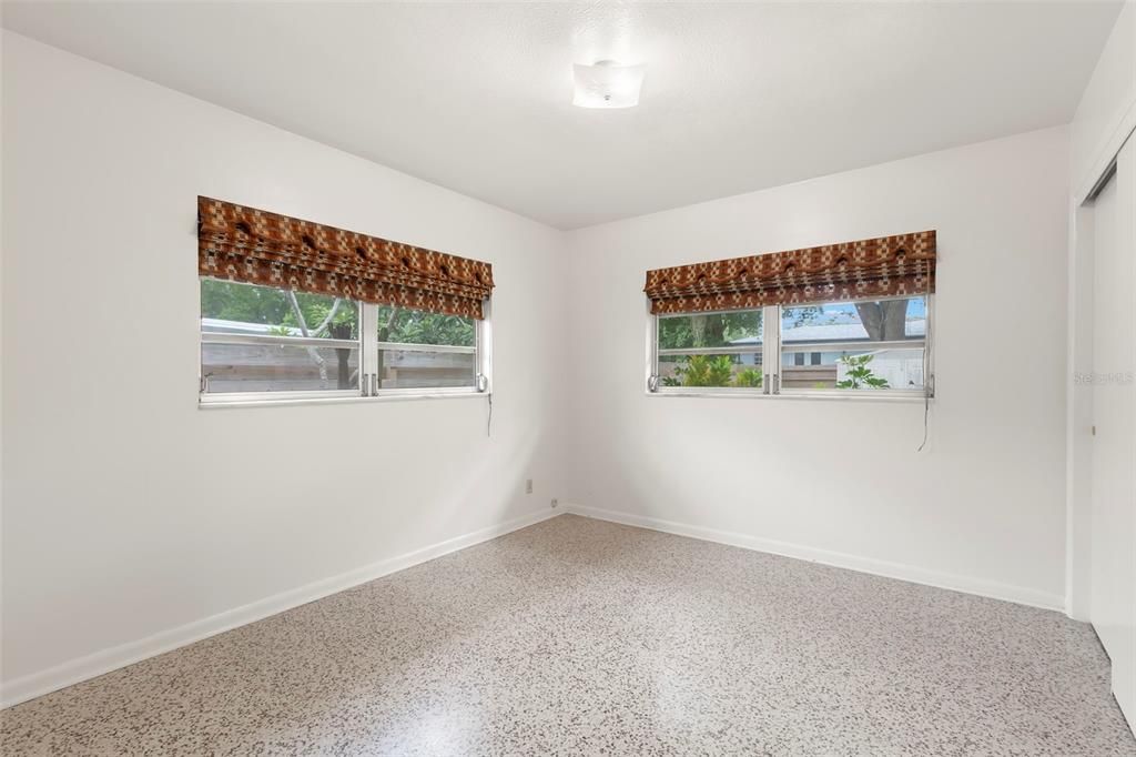 En Venta: $974,000 (4 camas, 2 baños, 2017 Pies cuadrados)