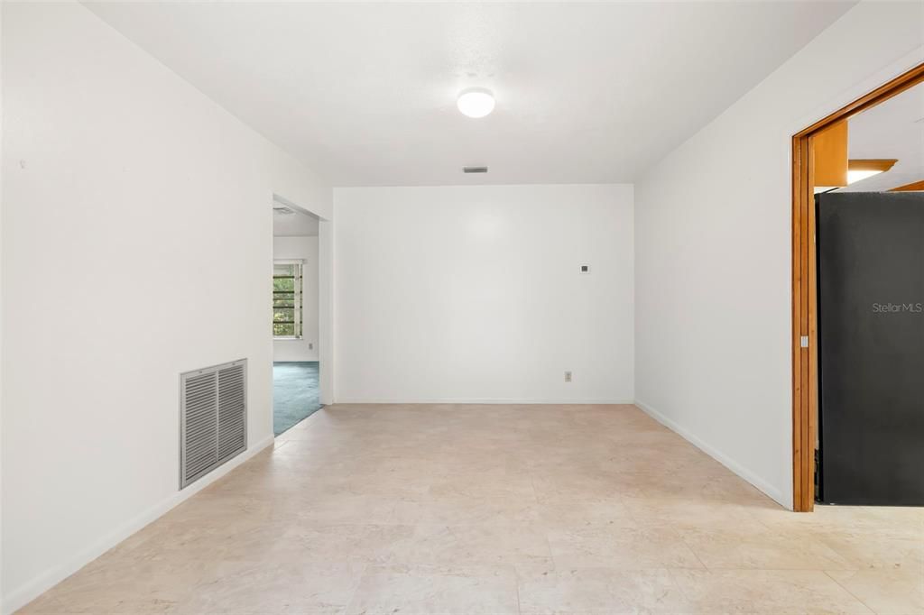 En Venta: $974,000 (4 camas, 2 baños, 2017 Pies cuadrados)