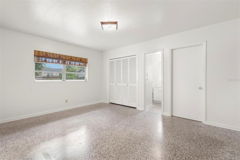 En Venta: $974,000 (4 camas, 2 baños, 2017 Pies cuadrados)