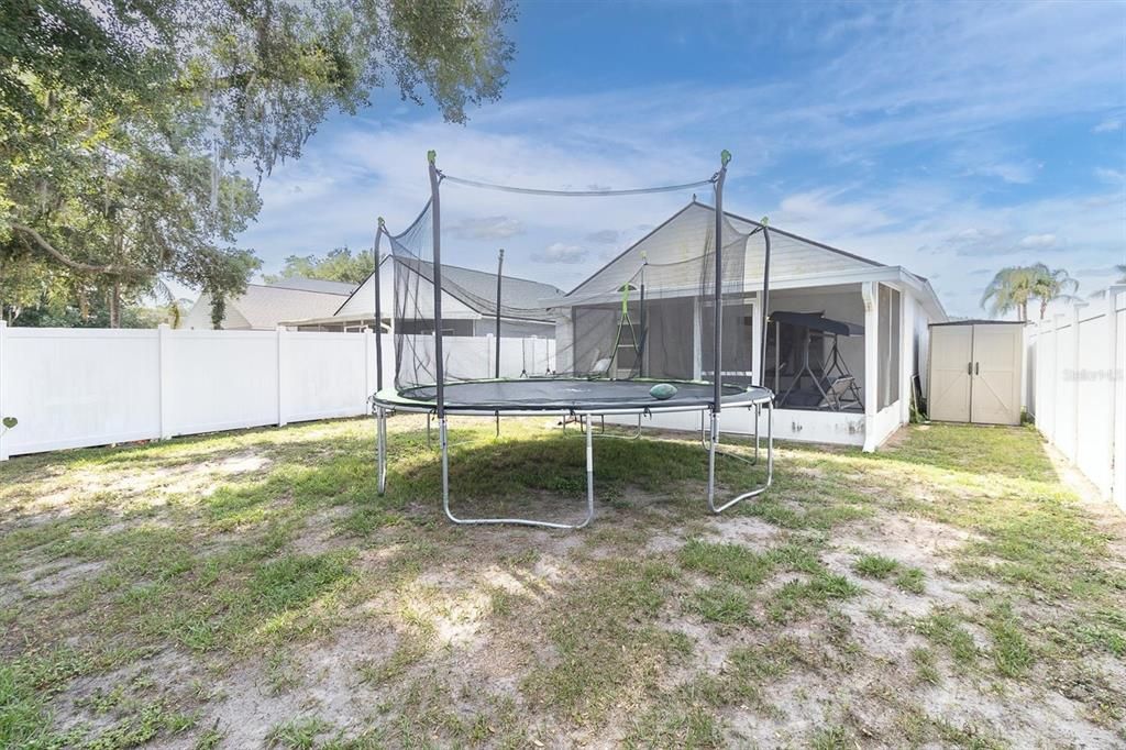 En Venta: $299,900 (3 camas, 2 baños, 1064 Pies cuadrados)