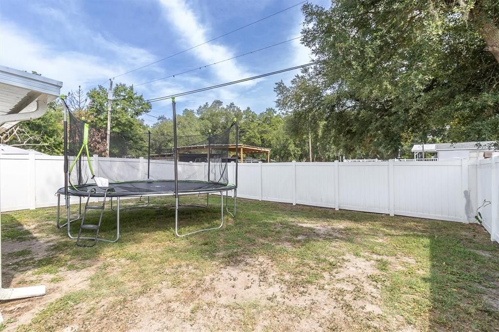 En Venta: $299,900 (3 camas, 2 baños, 1064 Pies cuadrados)