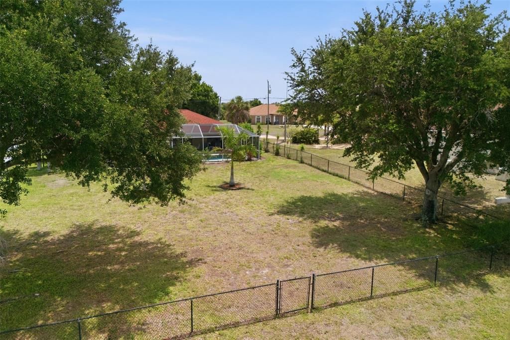 Active With Contract: $484,000 (4 beds, 2 baths, 2372 Square Feet)