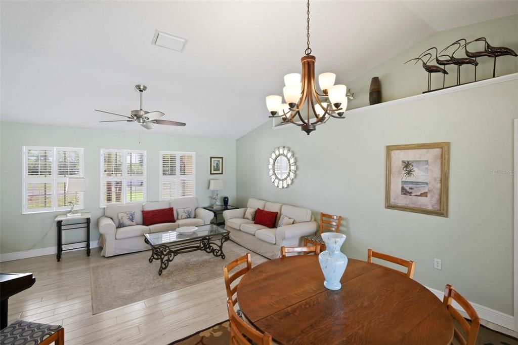 Active With Contract: $484,000 (4 beds, 2 baths, 2372 Square Feet)