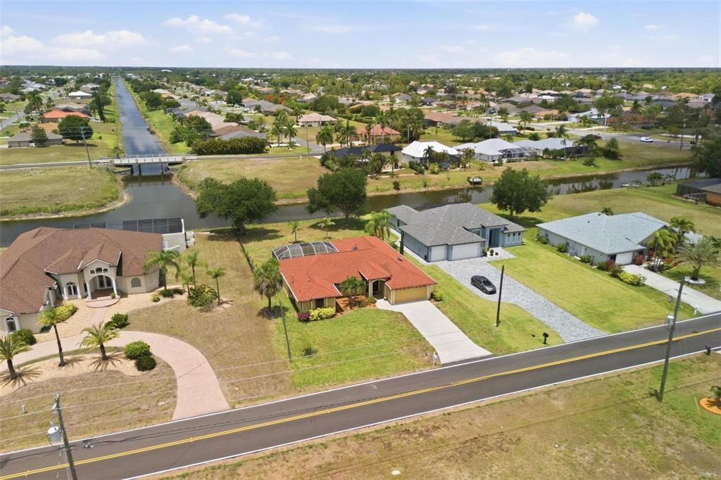 Active With Contract: $484,000 (4 beds, 2 baths, 2372 Square Feet)