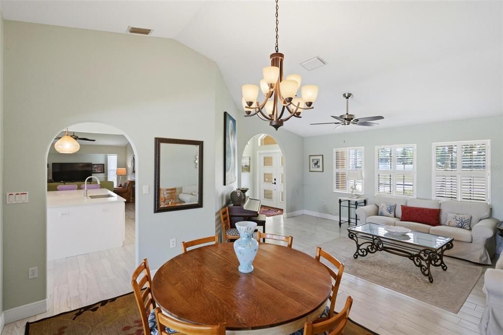 Active With Contract: $484,000 (4 beds, 2 baths, 2372 Square Feet)