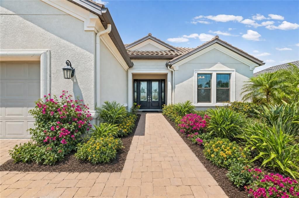 For Sale: $1,750,000 (3 beds, 3 baths, 3020 Square Feet)