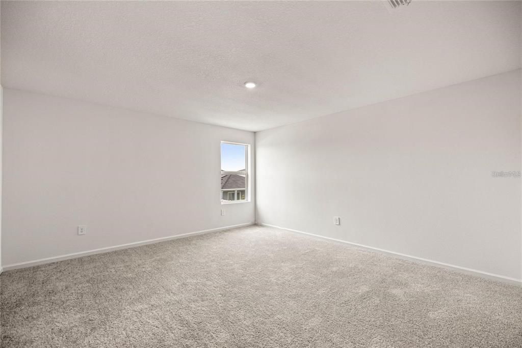 For Rent: $2,495 (5 beds, 3 baths, 2449 Square Feet)