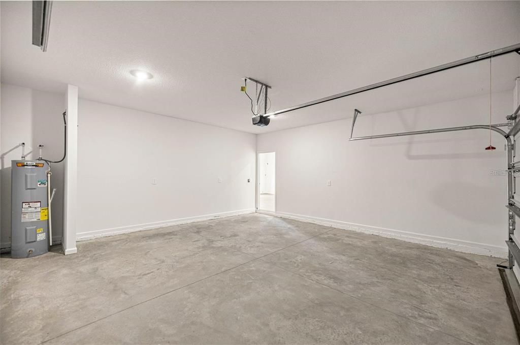 For Rent: $2,495 (5 beds, 3 baths, 2449 Square Feet)