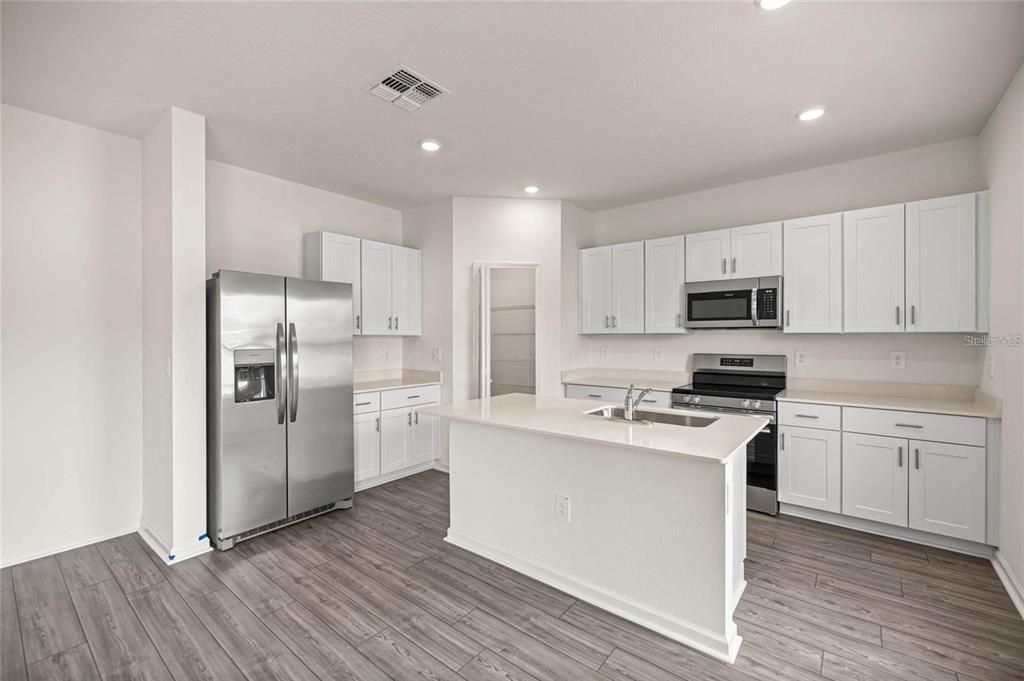 For Rent: $2,495 (5 beds, 3 baths, 2449 Square Feet)