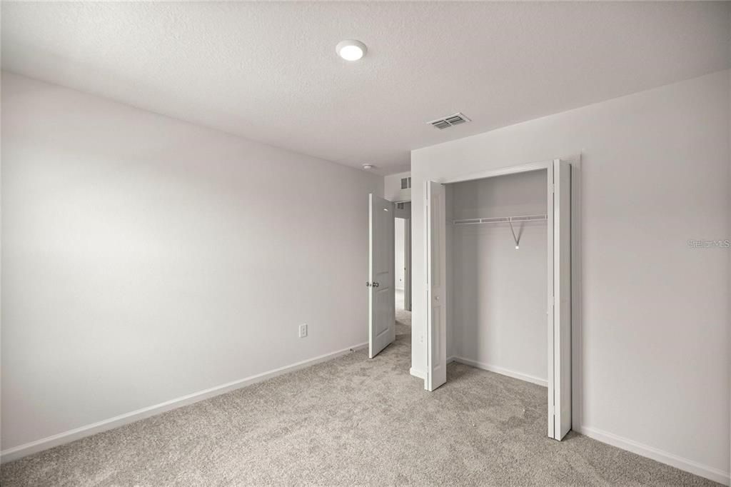 For Rent: $2,495 (5 beds, 3 baths, 2449 Square Feet)