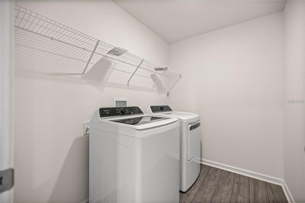For Rent: $2,495 (5 beds, 3 baths, 2449 Square Feet)