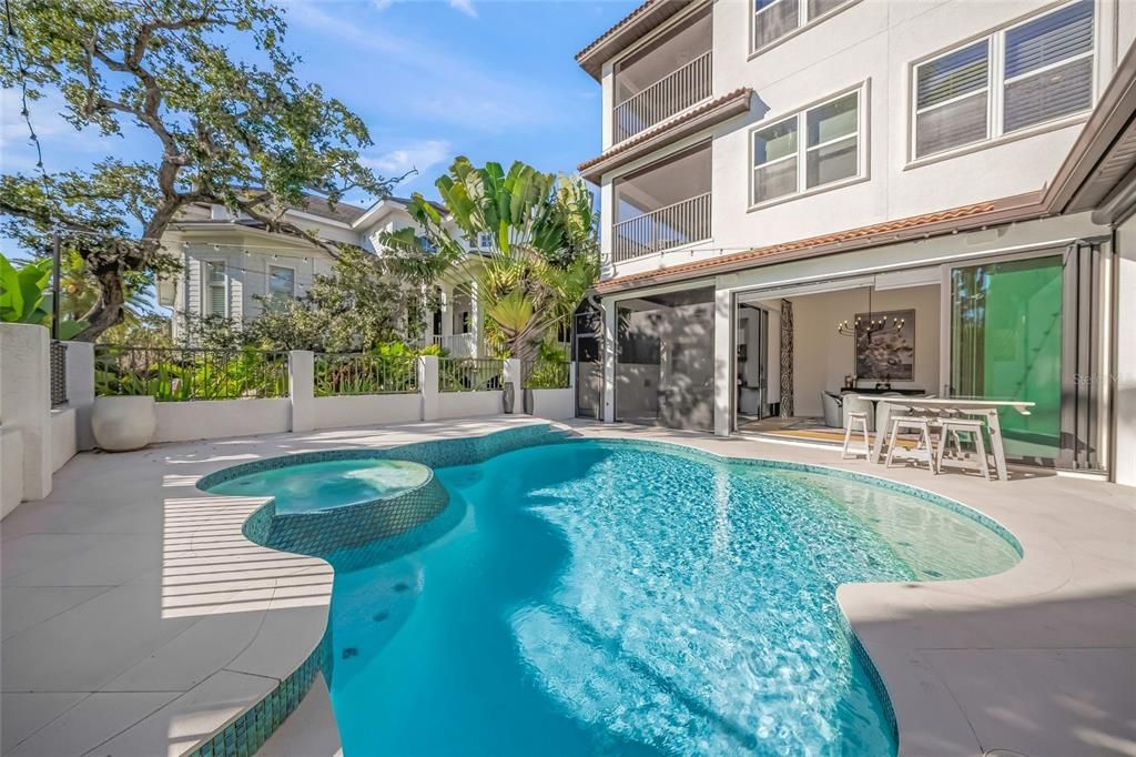For Sale: $4,550,000 (4 beds, 5 baths, 4683 Square Feet)