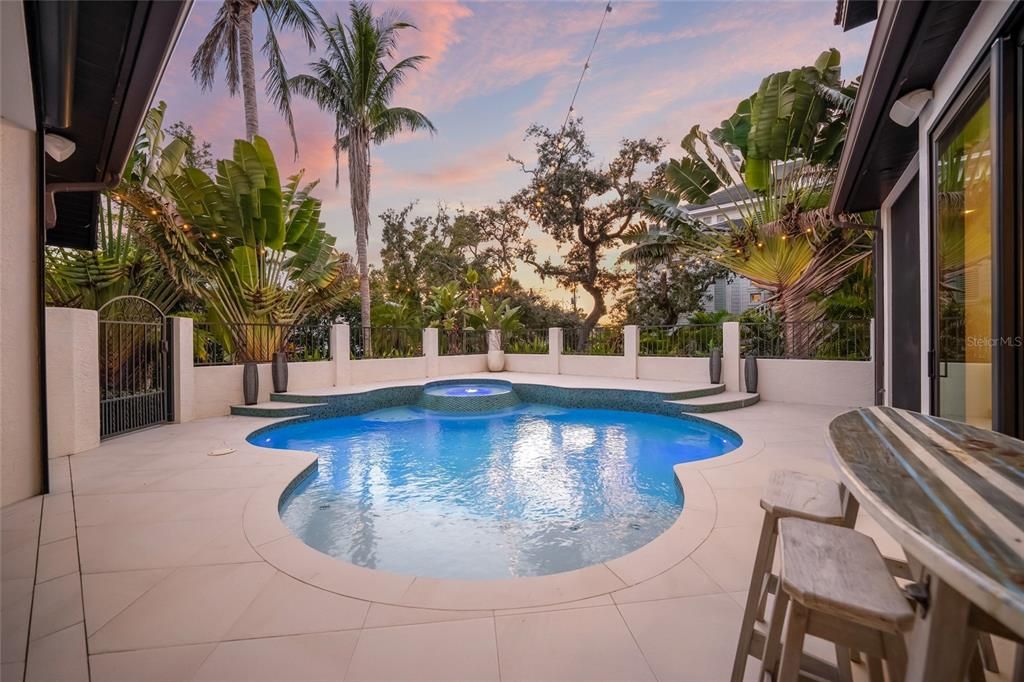 For Sale: $4,550,000 (4 beds, 5 baths, 4683 Square Feet)