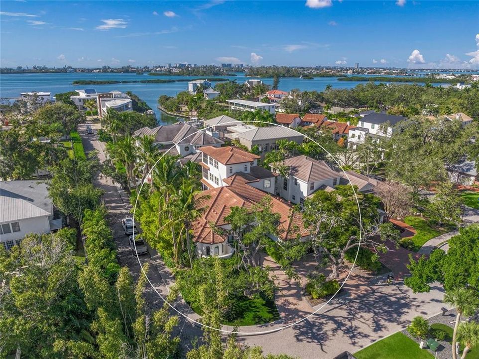 For Sale: $4,550,000 (4 beds, 5 baths, 4683 Square Feet)