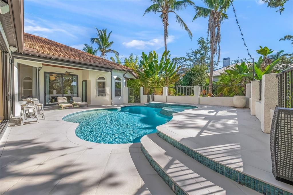 For Sale: $4,550,000 (4 beds, 5 baths, 4683 Square Feet)