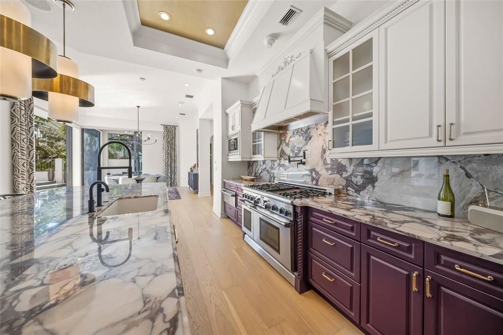 For Sale: $4,550,000 (4 beds, 5 baths, 4683 Square Feet)