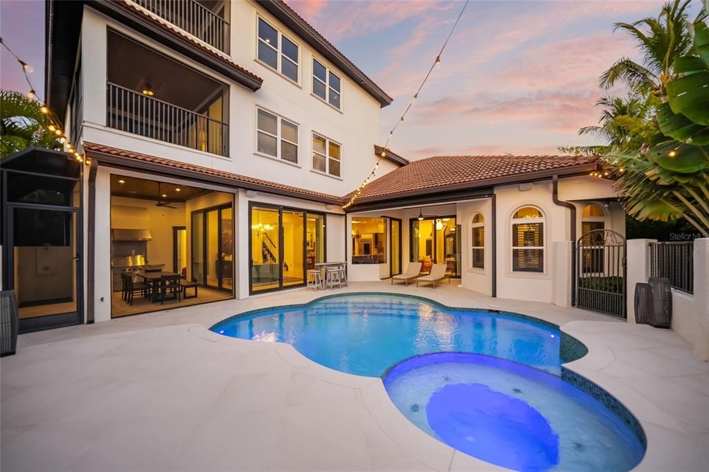 For Sale: $4,550,000 (4 beds, 5 baths, 4683 Square Feet)