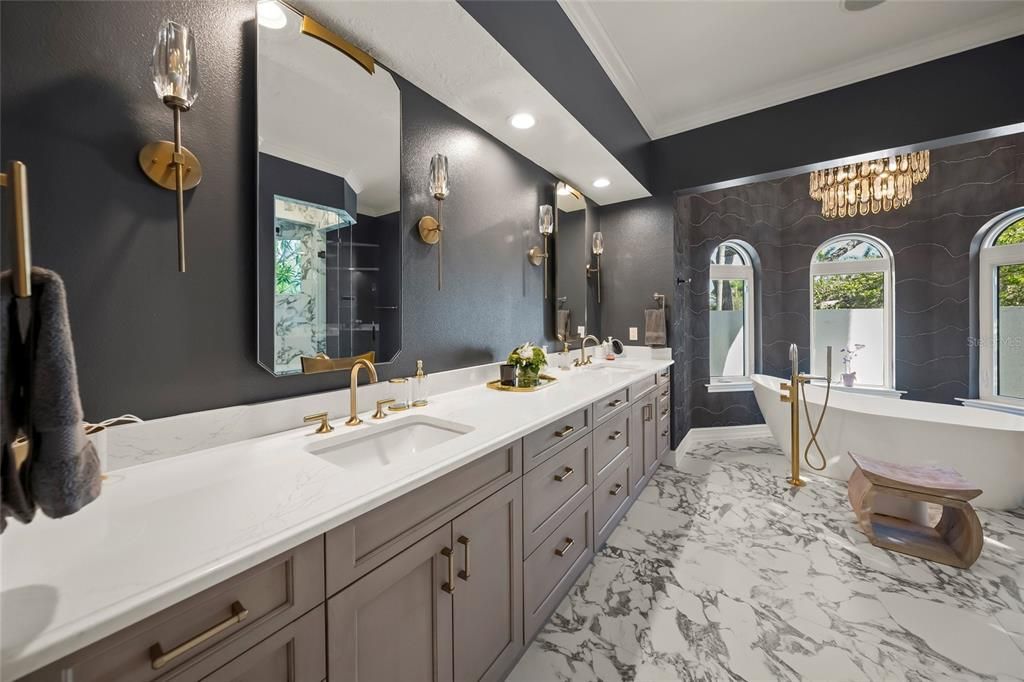 For Sale: $4,550,000 (4 beds, 5 baths, 4683 Square Feet)