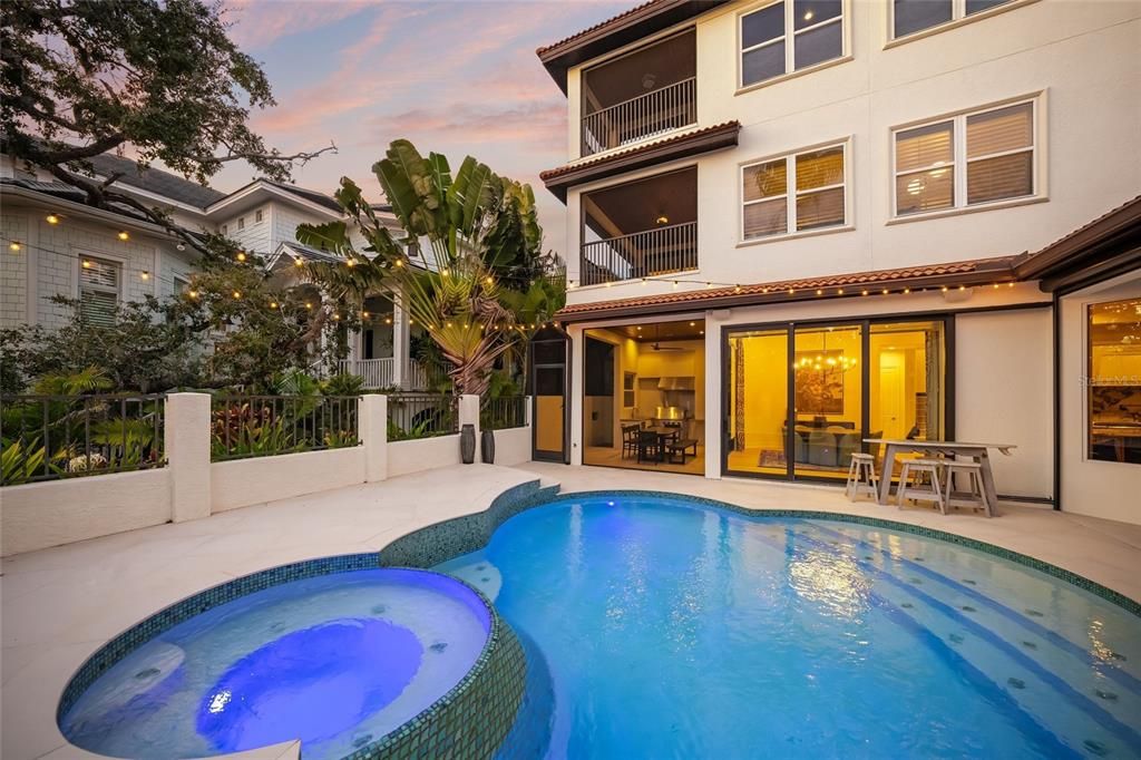For Sale: $4,550,000 (4 beds, 5 baths, 4683 Square Feet)