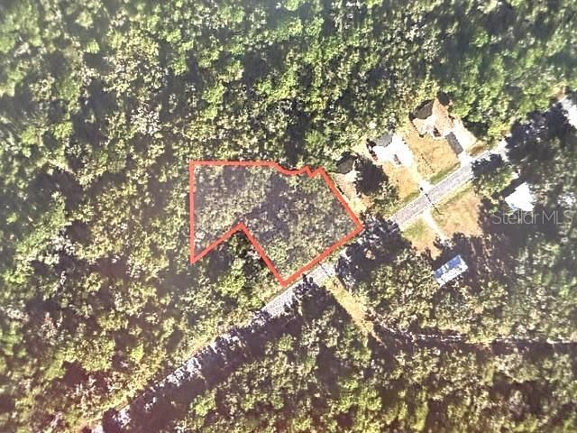 На продажу: $34,900 (0.83 acres)