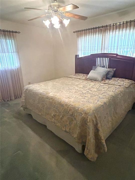 На продажу: $324,000 (3 спален, 2 ванн, 1624 Квадратных фут)