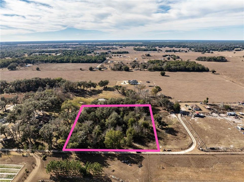 На продажу: $180,000 (3.67 acres)
