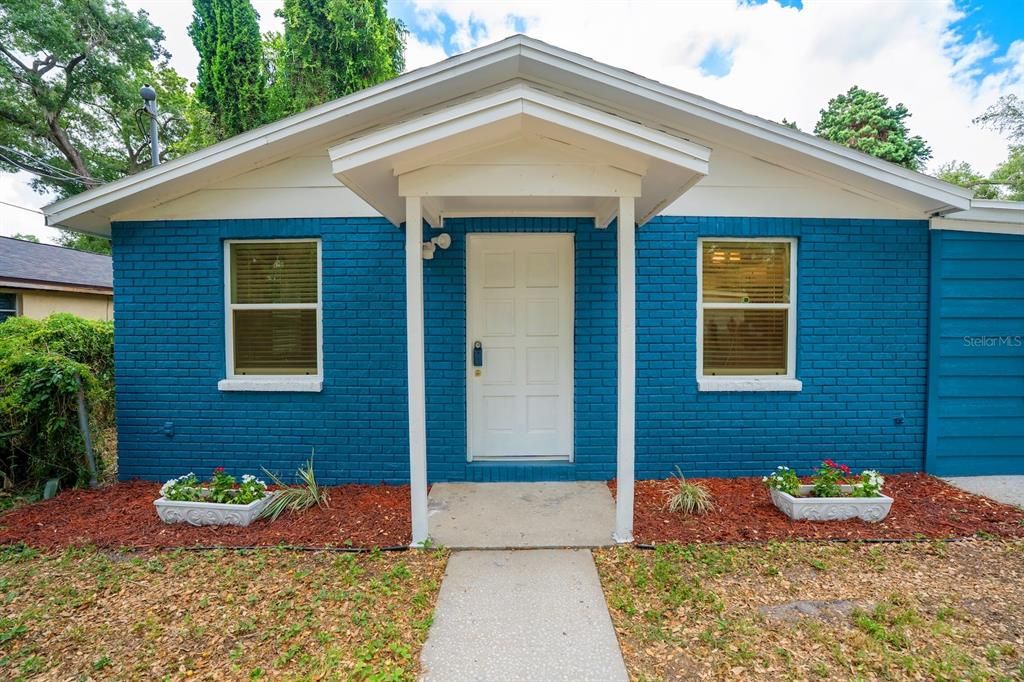 For Sale: $325,000 (3 beds, 2 baths, 1395 Square Feet)