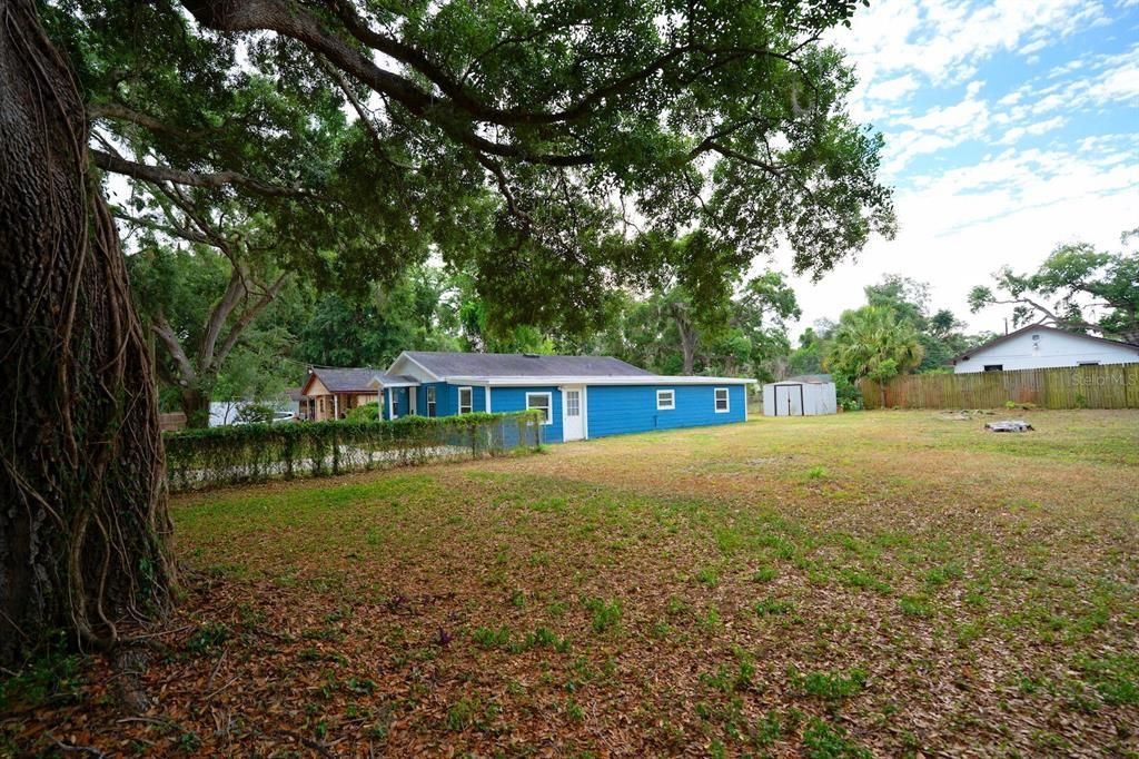 For Sale: $325,000 (3 beds, 2 baths, 1395 Square Feet)