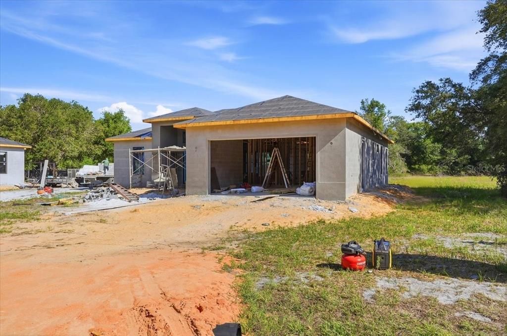 For Sale: $357,000 (3 beds, 2 baths, 1628 Square Feet)