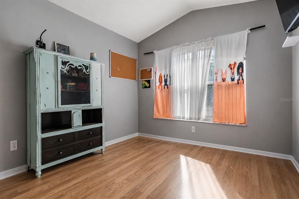 For Sale: $369,000 (3 beds, 2 baths, 1847 Square Feet)
