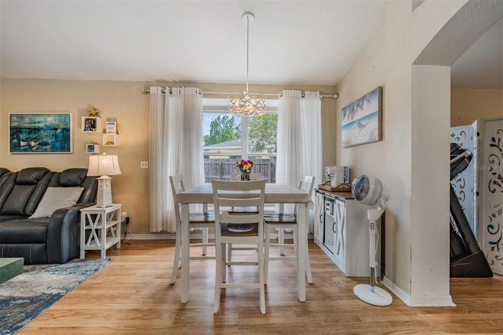 For Sale: $369,000 (3 beds, 2 baths, 1847 Square Feet)