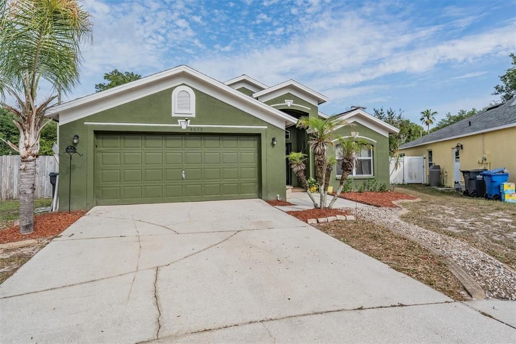 For Sale: $369,000 (3 beds, 2 baths, 1847 Square Feet)
