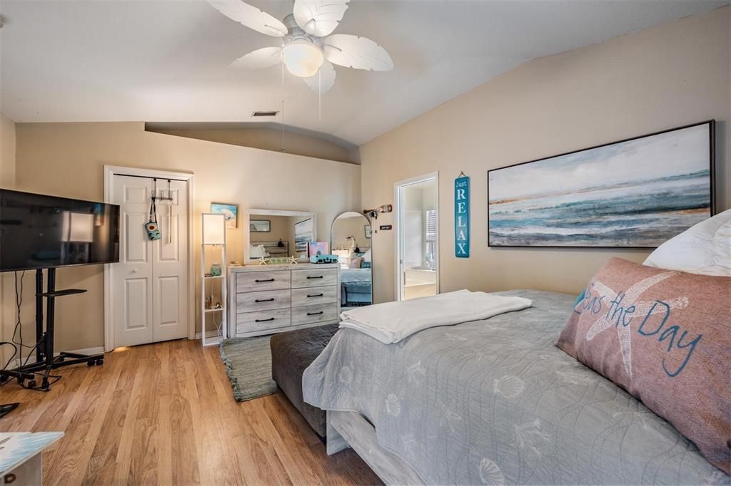 For Sale: $369,000 (3 beds, 2 baths, 1847 Square Feet)