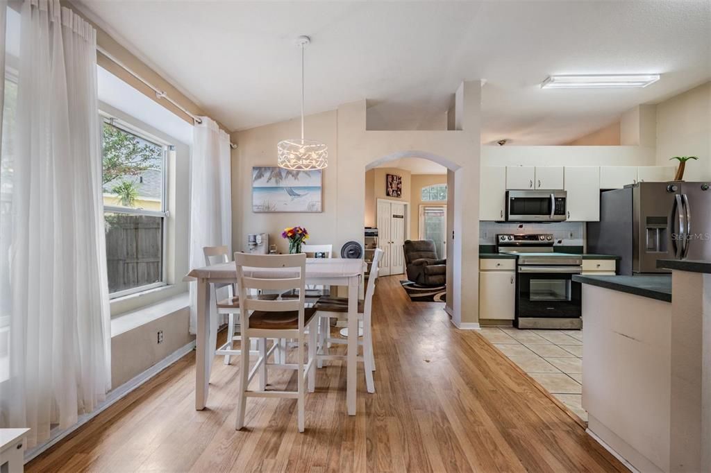 For Sale: $369,000 (3 beds, 2 baths, 1847 Square Feet)