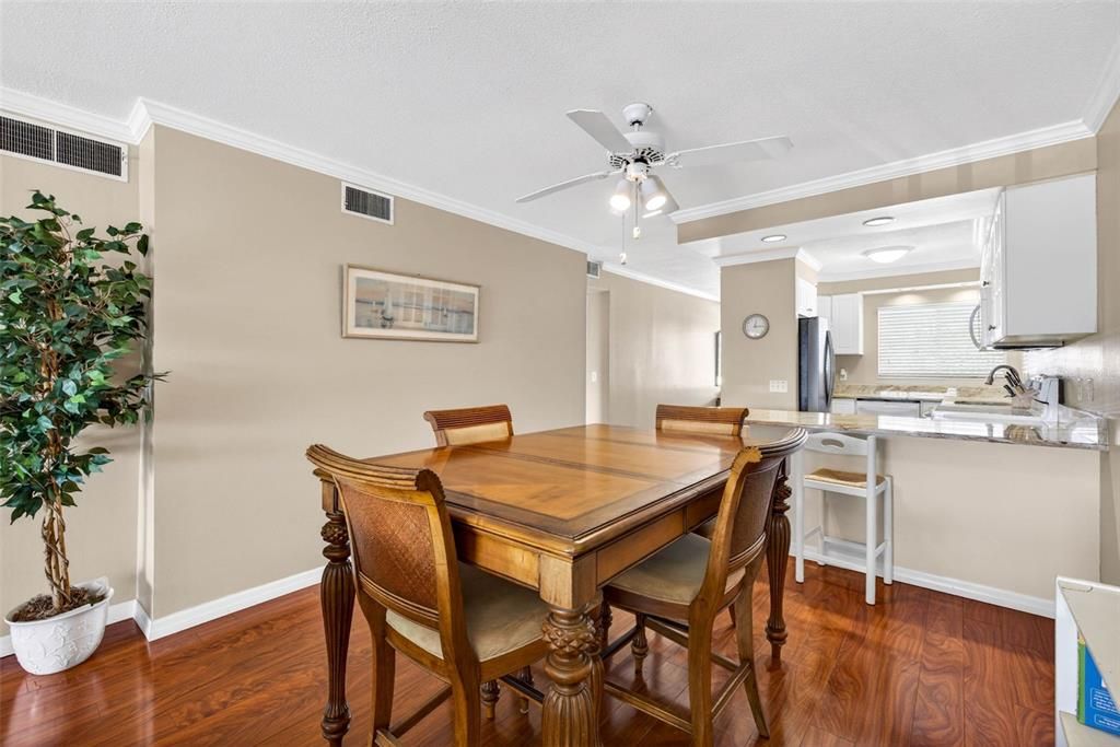 En Venta: $280,000 (2 camas, 2 baños, 1125 Pies cuadrados)