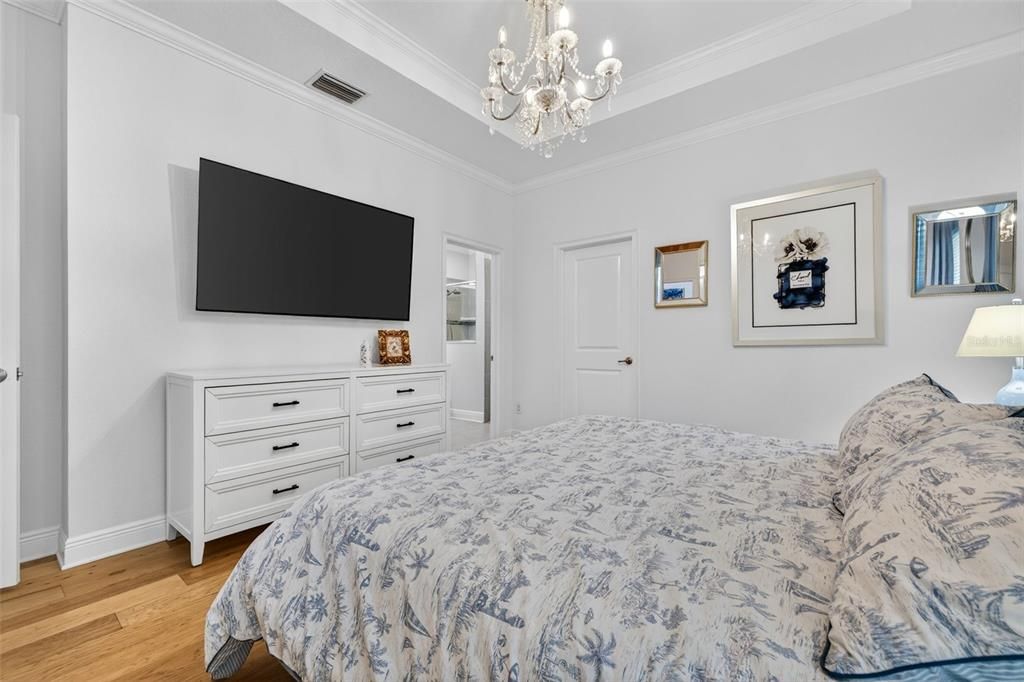 For Sale: $327,000 (2 beds, 2 baths, 1320 Square Feet)