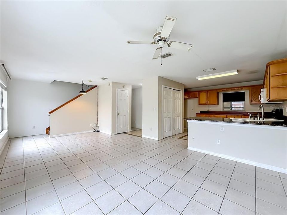 Activo con contrato: $319,000 (3 camas, 2 baños, 1352 Pies cuadrados)
