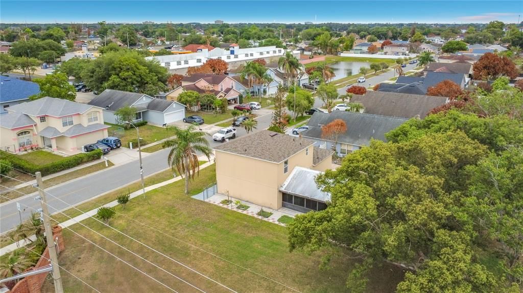 Activo con contrato: $319,000 (3 camas, 2 baños, 1352 Pies cuadrados)