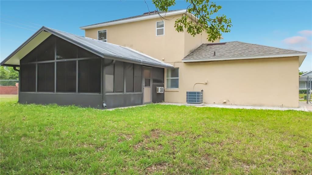 Activo con contrato: $319,000 (3 camas, 2 baños, 1352 Pies cuadrados)