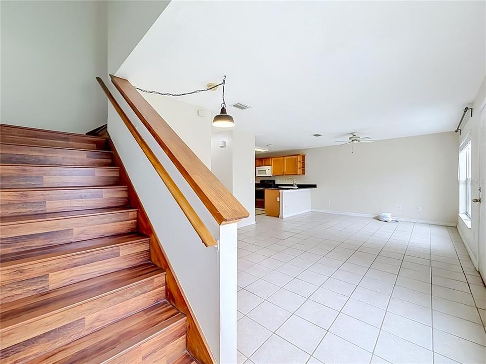 Activo con contrato: $319,000 (3 camas, 2 baños, 1352 Pies cuadrados)
